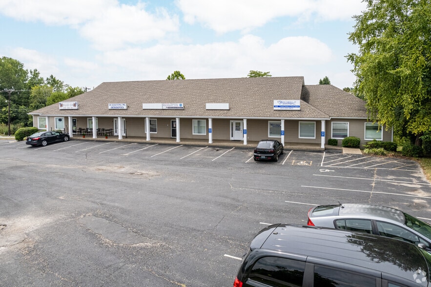 604 Crystal Pl, La Grange, KY for lease - Building Photo - Image 2 of 4