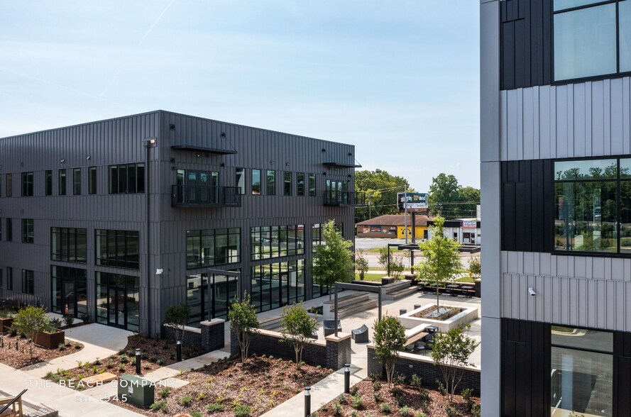 3612 Governors Dr SW, Huntsville, AL à louer - Photo du bâtiment - Image 2 de 3