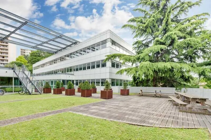 4 Chemin Du Ruisseau, Écully à louer Photo du bâtiment- Image 1 de 22