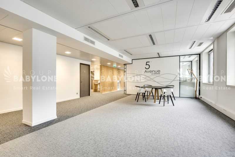 Office in Courbevoie for lease - Interior Photo - Image 3 of 13