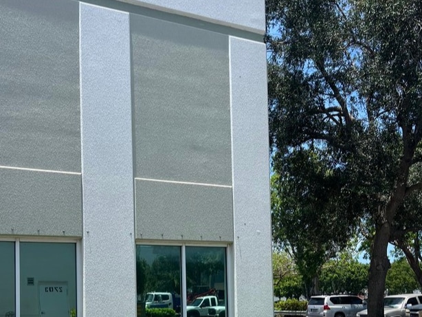 2721 NW 19th St, Pompano Beach, FL for sale - Building Photo - Image 3 of 5