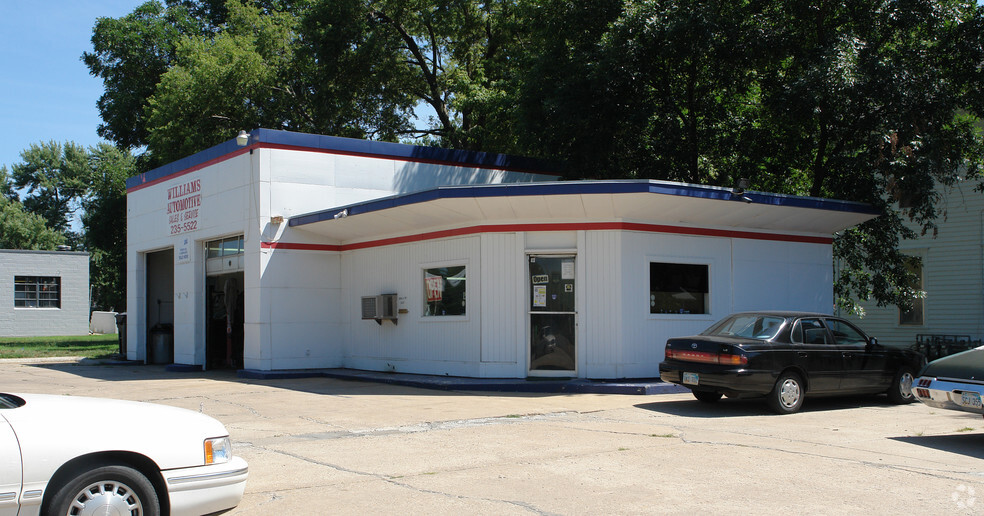 1221 SW 6th Ave, Topeka, KS for sale - Building Photo - Image 1 of 1