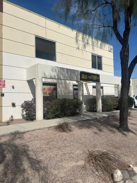 759 Middlegate Rd, Henderson, NV for lease - Building Photo - Image 3 of 37
