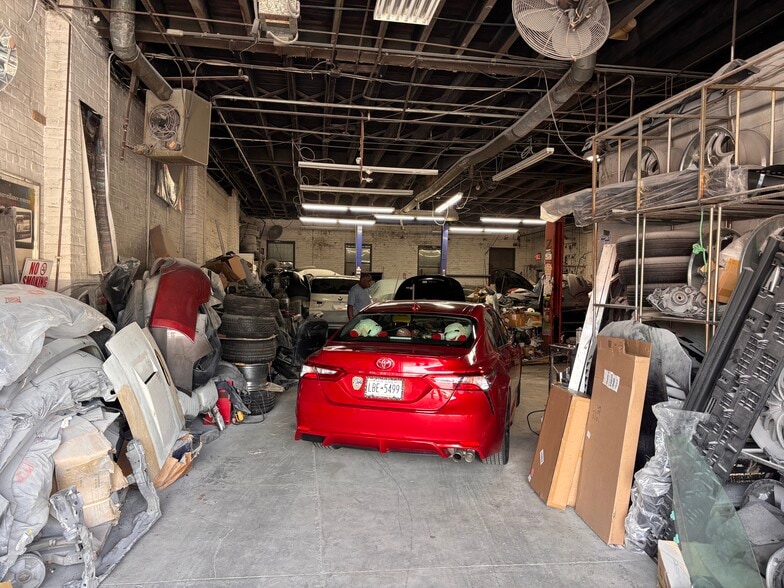 1651 Utica Ave, Brooklyn, NY for lease - Building Photo - Image 3 of 5