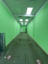 7320 Austin St, Flushing, NY à louer Photo du bâtiment- Image 2 de 3