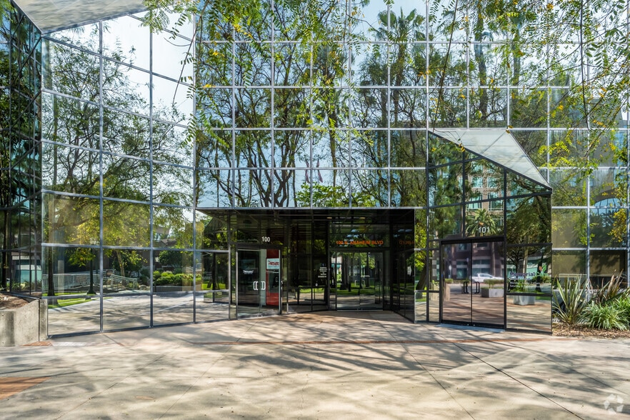 100 S Anaheim Blvd, Anaheim, CA for lease - Building Photo - Image 3 of 13