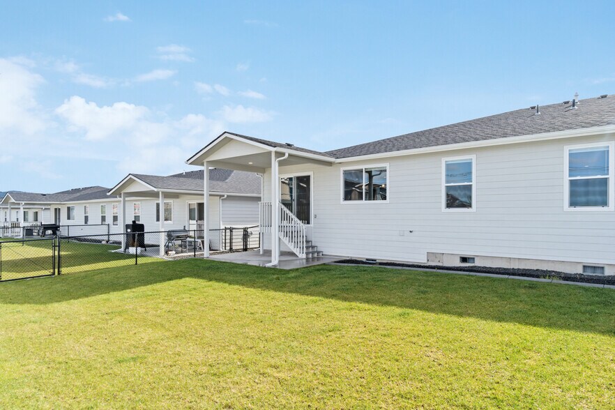 1227 N Coach Dr, Spokane Valley, WA à vendre - Photo du bâtiment - Image 3 de 26