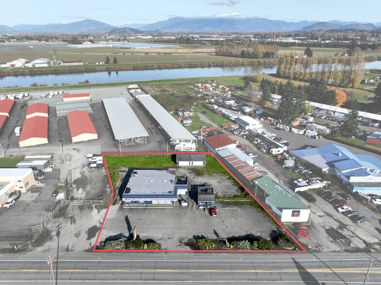 17691 State Route 536, Mount Vernon, WA à louer - Photo du bâtiment - Image 2 de 31