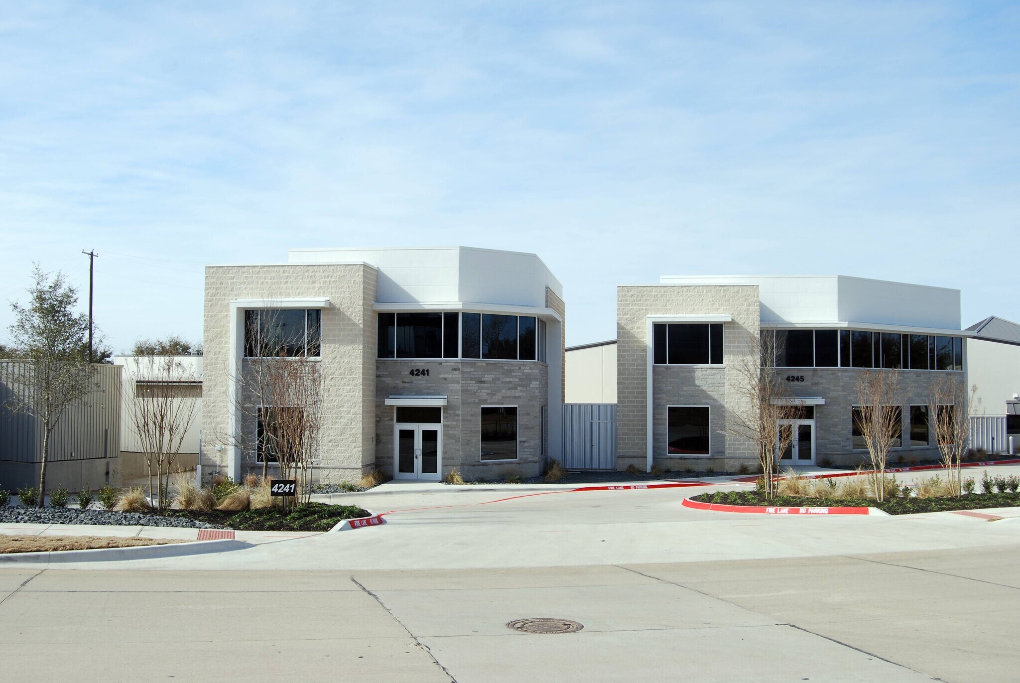 4245 Marsh Ridge Rd, Carrollton, TX à vendre Photo du bâtiment- Image 1 de 1