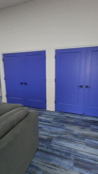 2580 Dixie Hwy, Waterford, MI à vendre - Vidéo sur l’inscription commerciale - Image 2 de 34