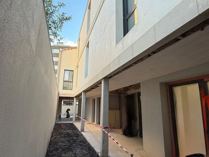 Office in Bordeaux for lease Building Photo- Image 1 of 4