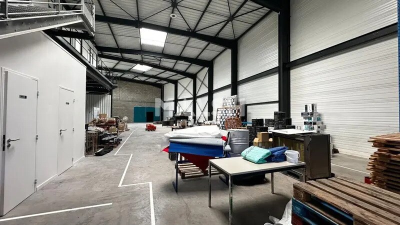 Flex dans Trévoux à louer - Photo du bâtiment - Image 3 de 22