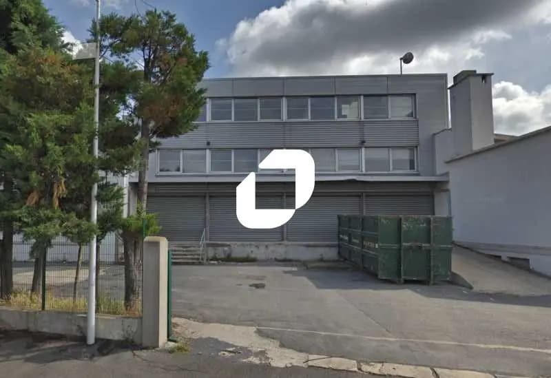 Flex in Nanterre for lease - Building Photo - Image 2 of 5