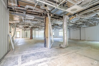 1121 Johnson Ferry Rd, Marietta, GA for lease Interior Photo- Image 2 of 3