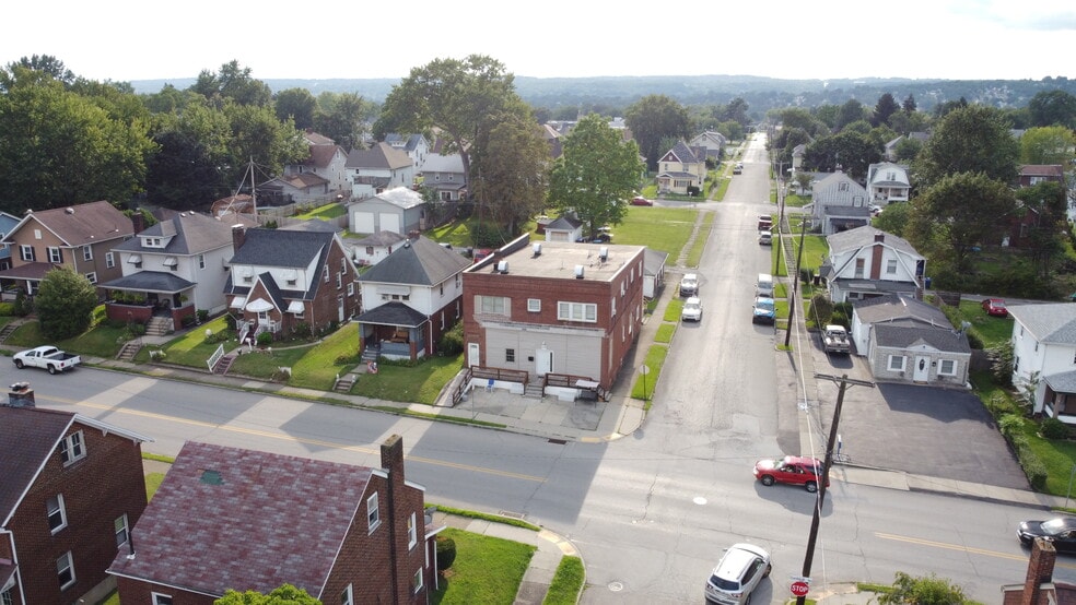 474 Stambaugh Ave, Sharon, PA for sale - Building Photo - Image 3 of 12