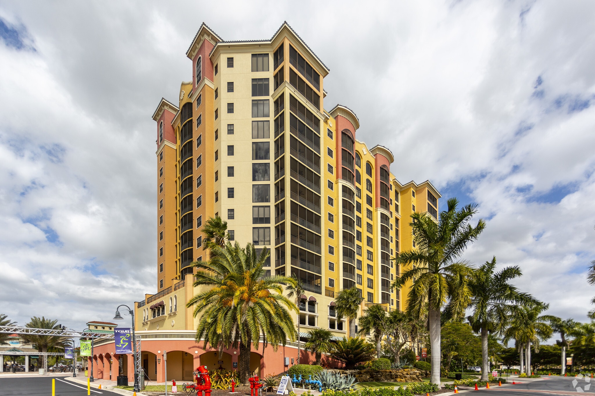 5781 Cape Harbour Dr, Cape Coral, FL for lease Primary Photo- Image 1 of 16