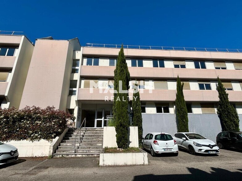 Bureau dans Écully à vendre - Photo du bâtiment - Image 2 de 18