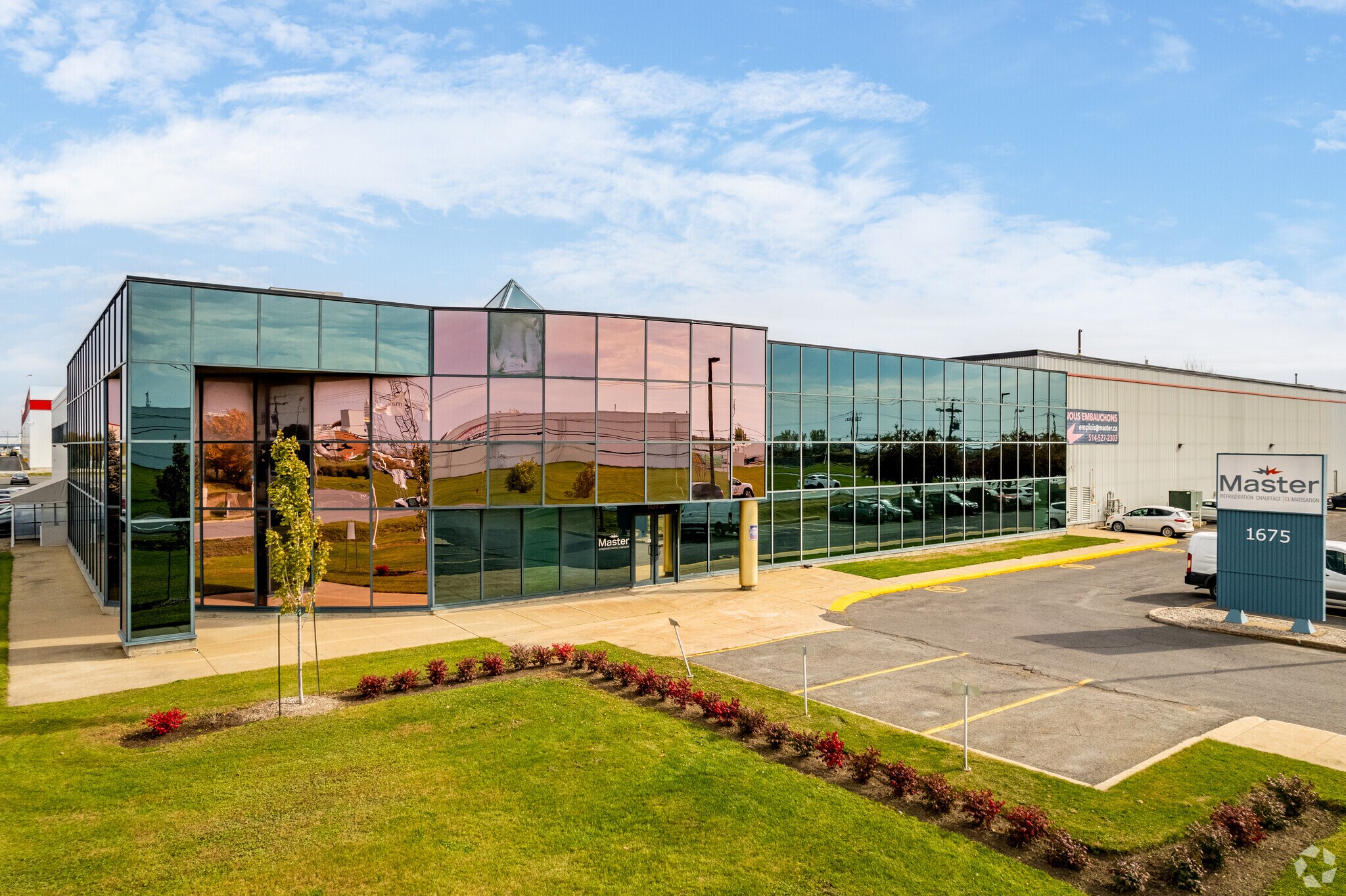 1675 Boul de Montarville, Boucherville, QC for lease Primary Photo- Image 1 of 20