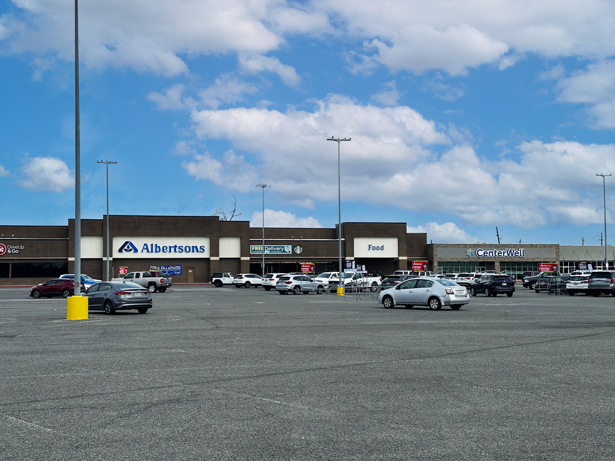 4040-4070 Ryan St, Lake Charles, LA for lease Primary Photo- Image 1 of 6