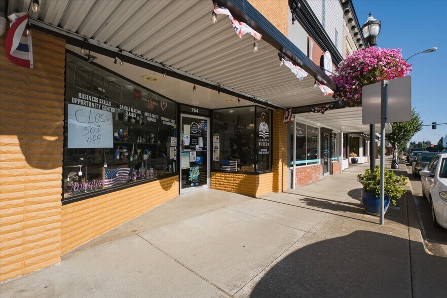 764 S Main St, Lebanon, OR à vendre - Photo du bâtiment - Image 2 de 11