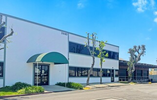 2430-2440 W Artesia Blvd, Fullerton CA - Entrepôt