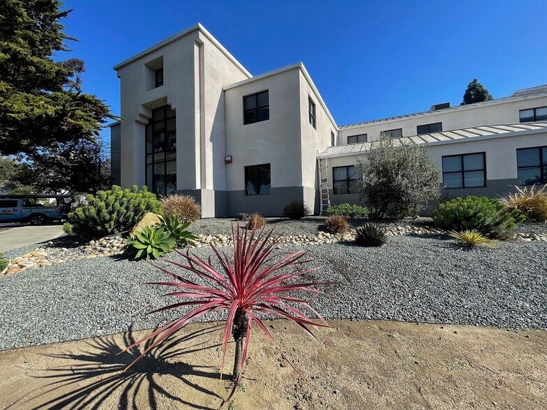 3701 S Higuera St, San Luis Obispo, CA à louer - Photo du bâtiment - Image 2 de 11