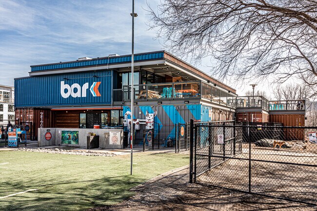 More details for 501 Berkley Pkwy, Kansas City, MO - Retail for Lease