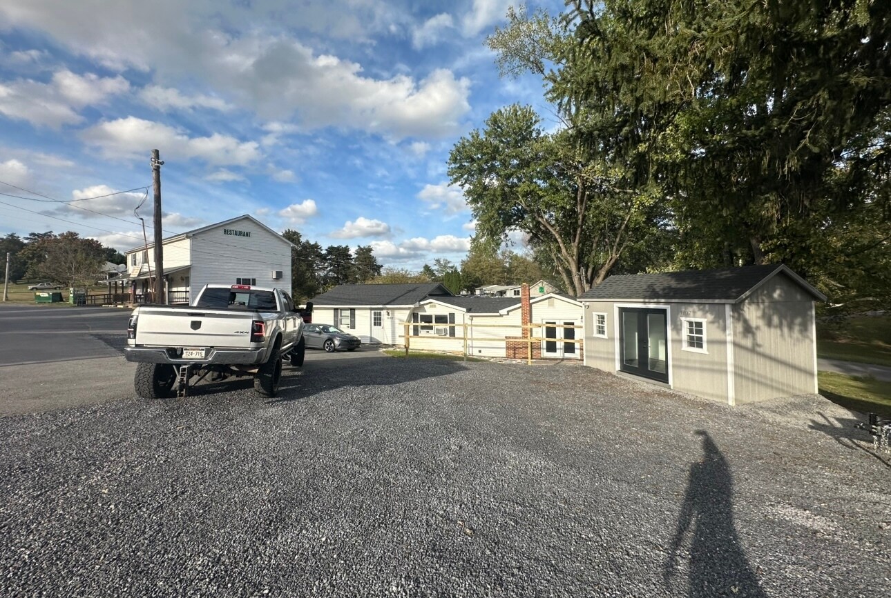 1697 Middleway Pike, Bunker Hill, WV for sale Primary Photo- Image 1 of 29