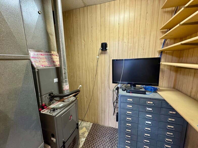 608 N Meadow Ave, Odessa, TX à louer - Photo du bâtiment - Image 3 de 14