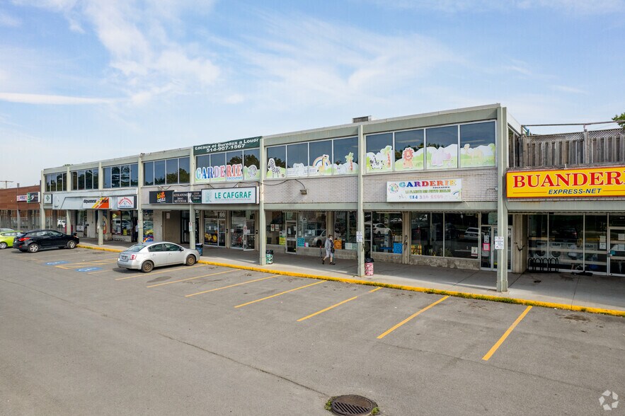 54-74 Boul Cartier O, Laval, QC à vendre - Photo principale - Image 1 de 1