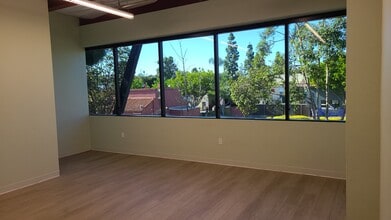 3434 Midway Dr, San Diego, CA for sale Interior Photo- Image 1 of 5