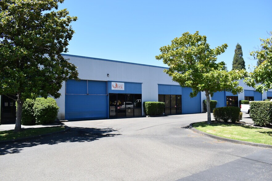 7854 Bell Rd, Windsor, CA à louer - Photo du bâtiment - Image 3 de 3