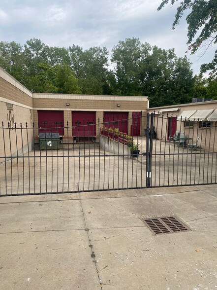 1933 N 10th St, Kansas City, KS à vendre - Photo du bâtiment - Image 3 de 9