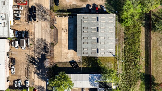 More details for 9399 Summerbell, Houston, TX - Industrial for Lease