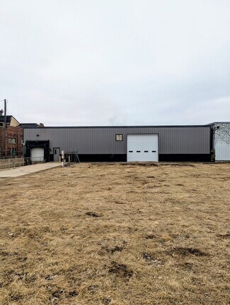 Plus de détails pour 405 18th Ave, Rockford, IL - Industriel à louer