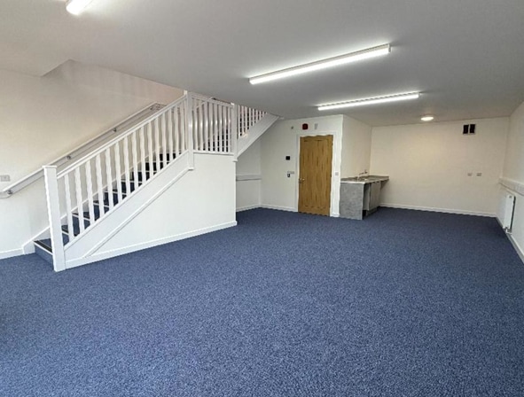 Office in Oxencombe Rd, Chudleigh for lease Primary Photo- Image 1 of 3