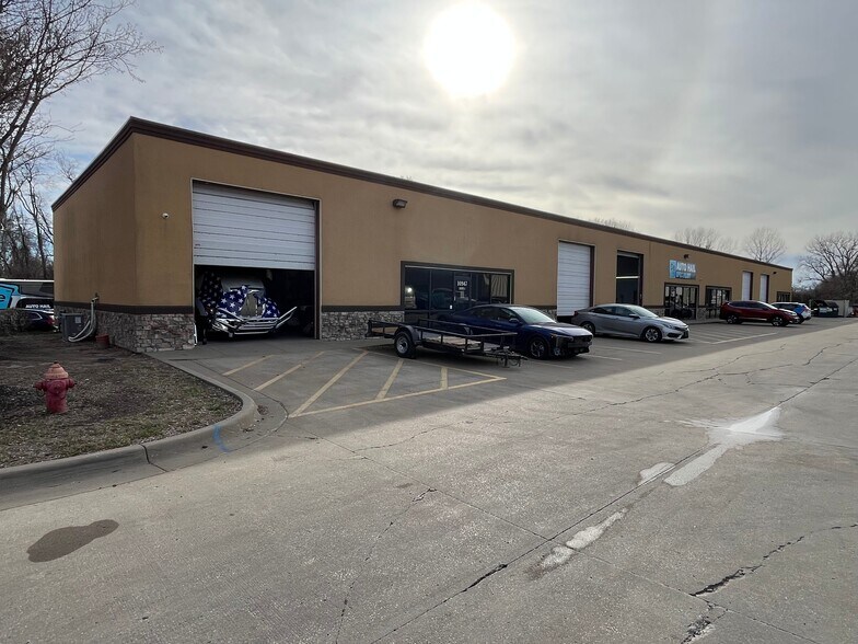 10947 Kaw Dr, Edwardsville, KS à vendre - Photo du bâtiment - Image 2 de 4