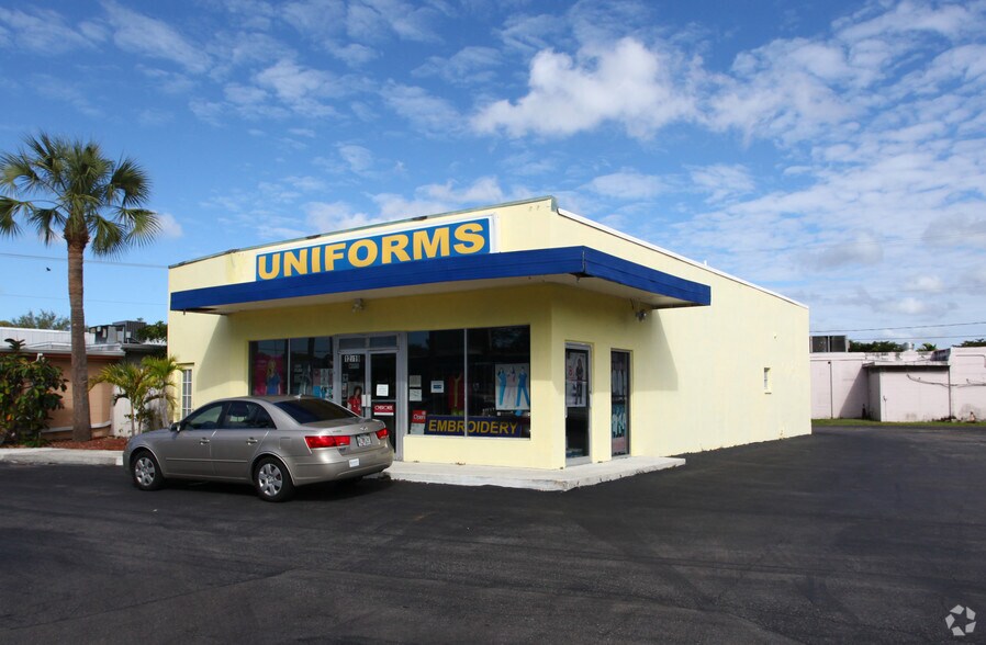 12719 Mcgregor Blvd, Fort Myers, FL à vendre - Photo du bâtiment - Image 2 de 9