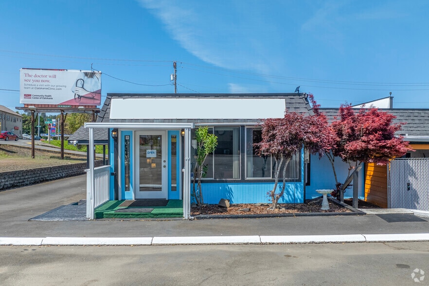 97 SE Conyers St, Clatskanie, OR à vendre - Photo du bâtiment - Image 3 de 20