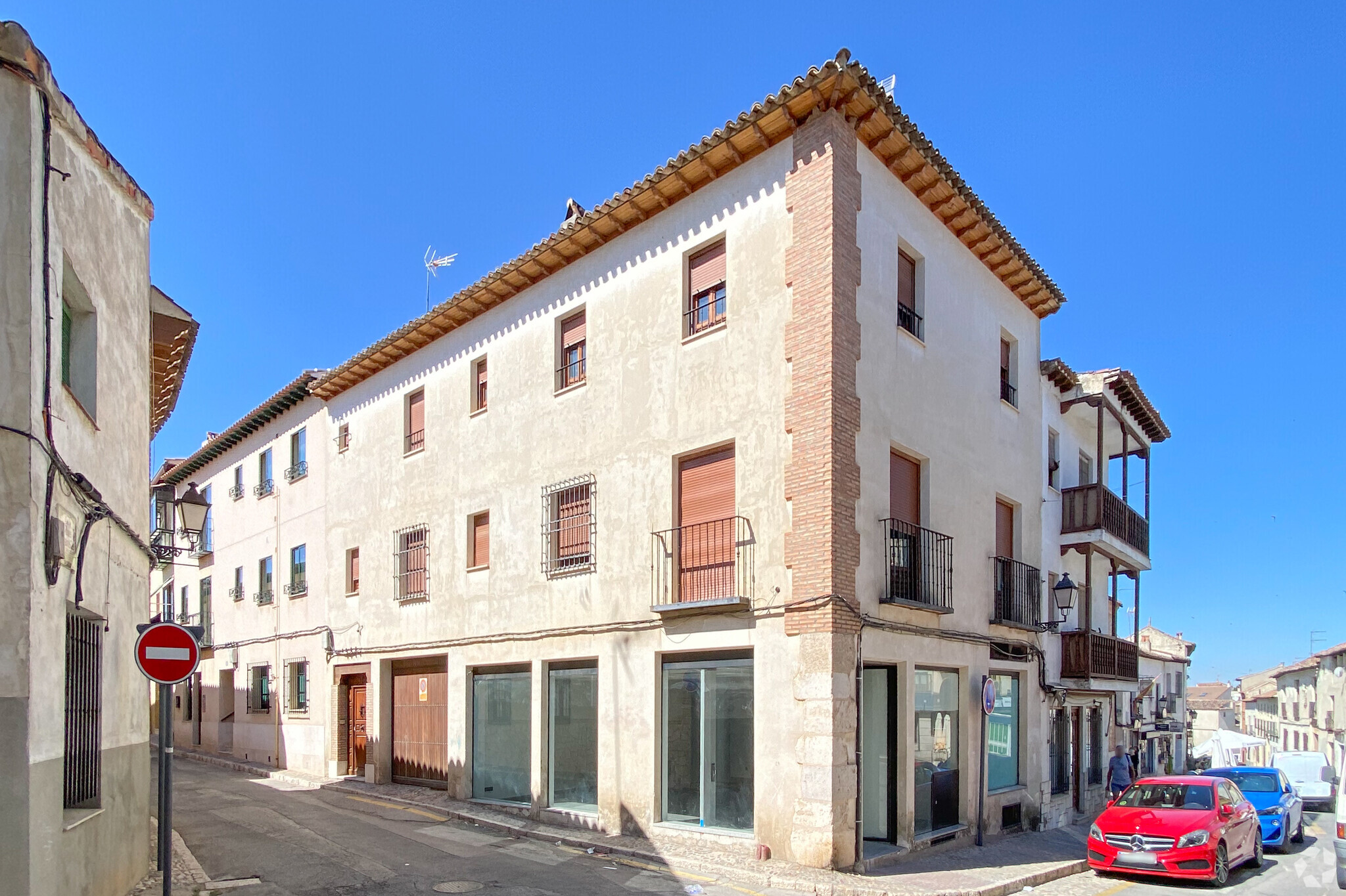 Calle Benito Hortelano, 5, Chinchón, Madrid for lease Primary Photo- Image 1 of 3