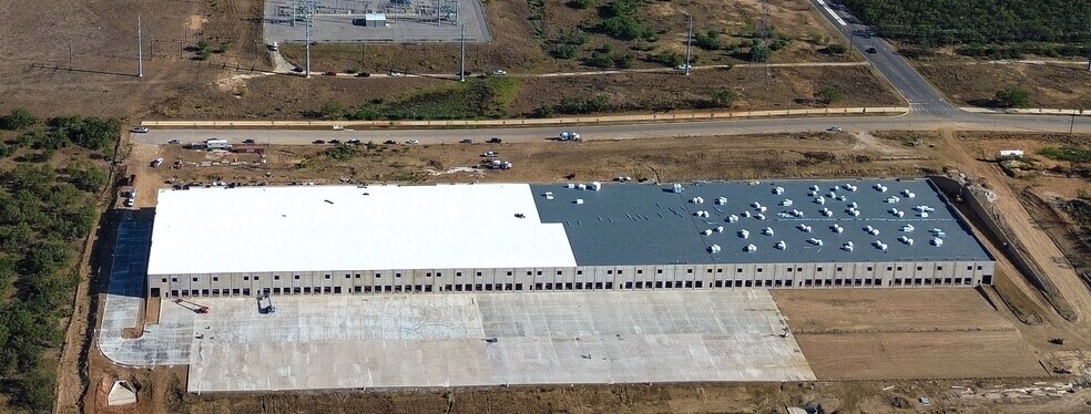 1222 Kelley Pky, San Antonio, TX à vendre - Photo du bâtiment - Image 2 de 6