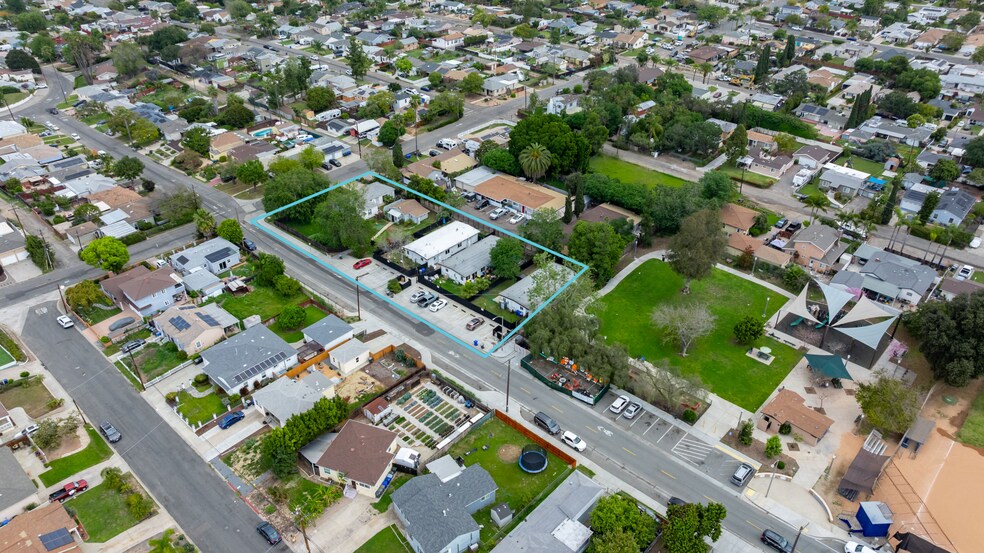 6935 Hoffman Ave, La Mesa, CA à vendre - Photo du bâtiment - Image 2 de 7