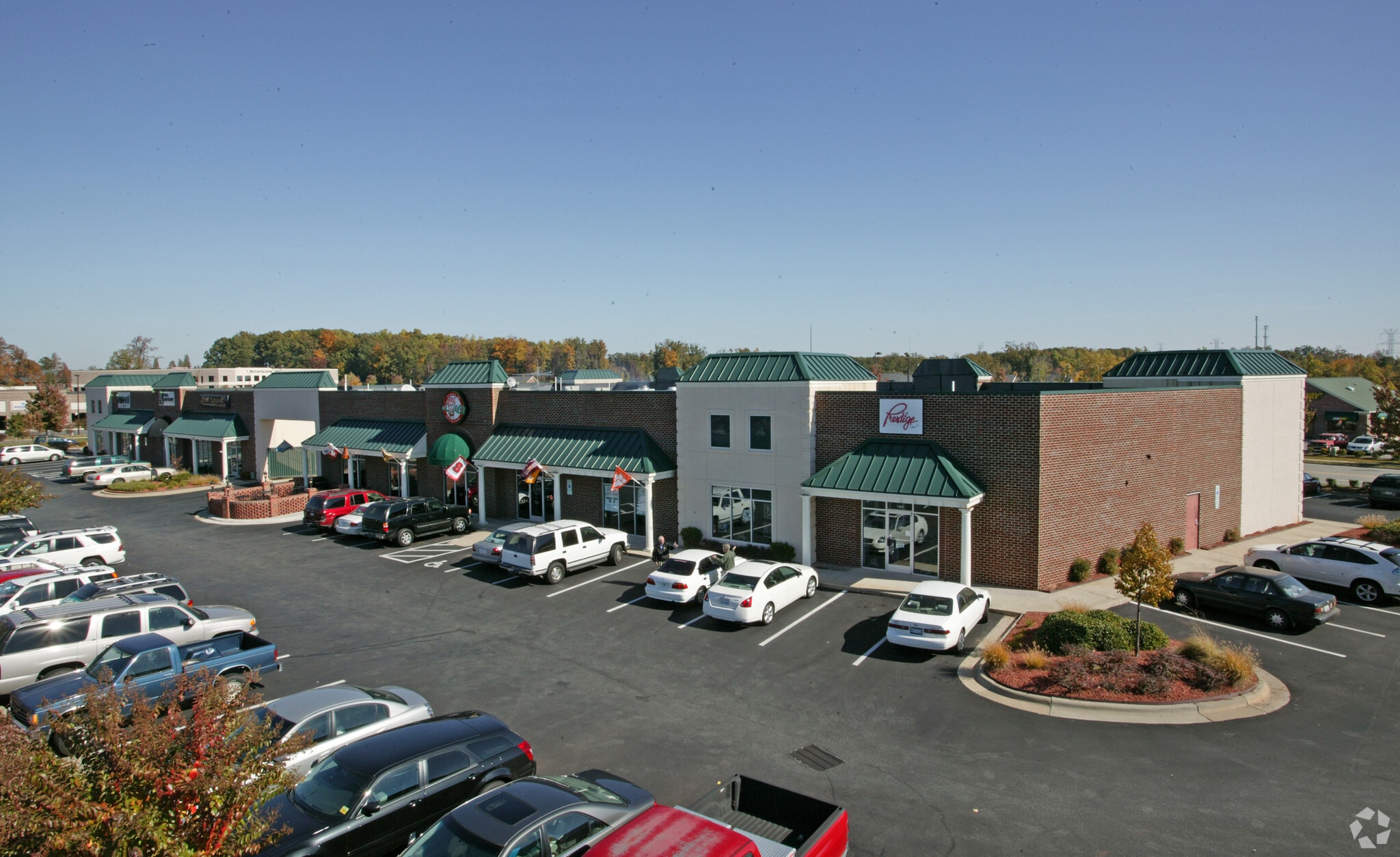 3793 Samet Dr, High Point, NC à louer Photo principale- Image 1 de 9
