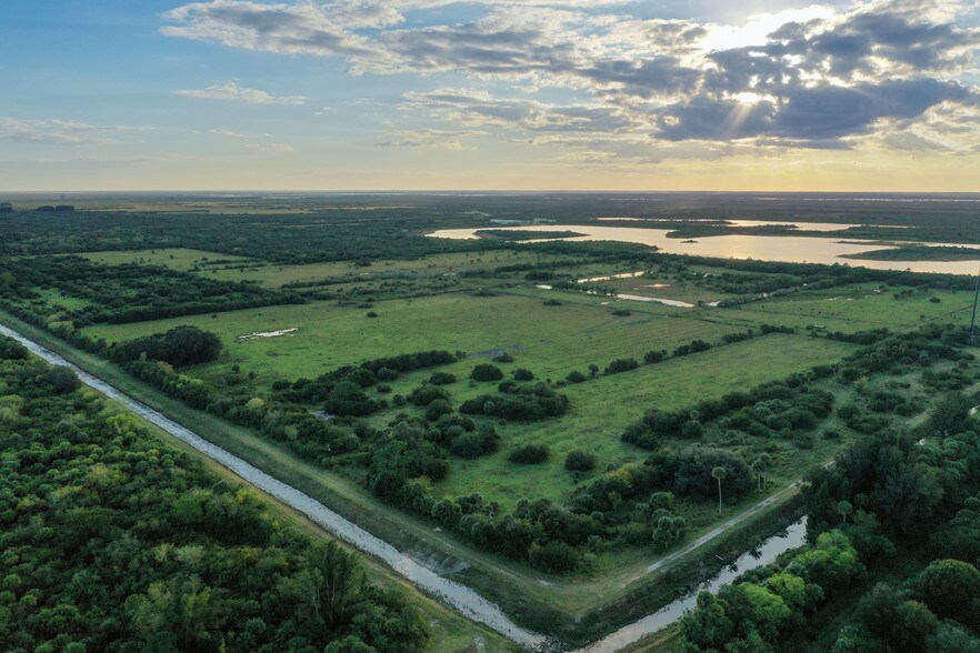 1190 Garvey Rd, Palm Bay, FL à vendre - Photo principale - Image 1 de 16