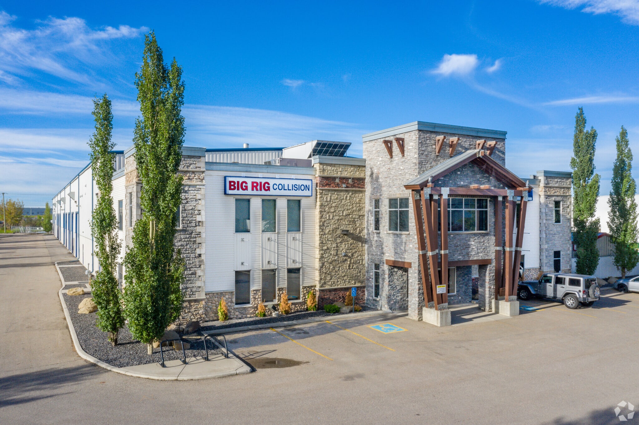 6061 90th Ave SE, Calgary, AB for sale Primary Photo- Image 1 of 10