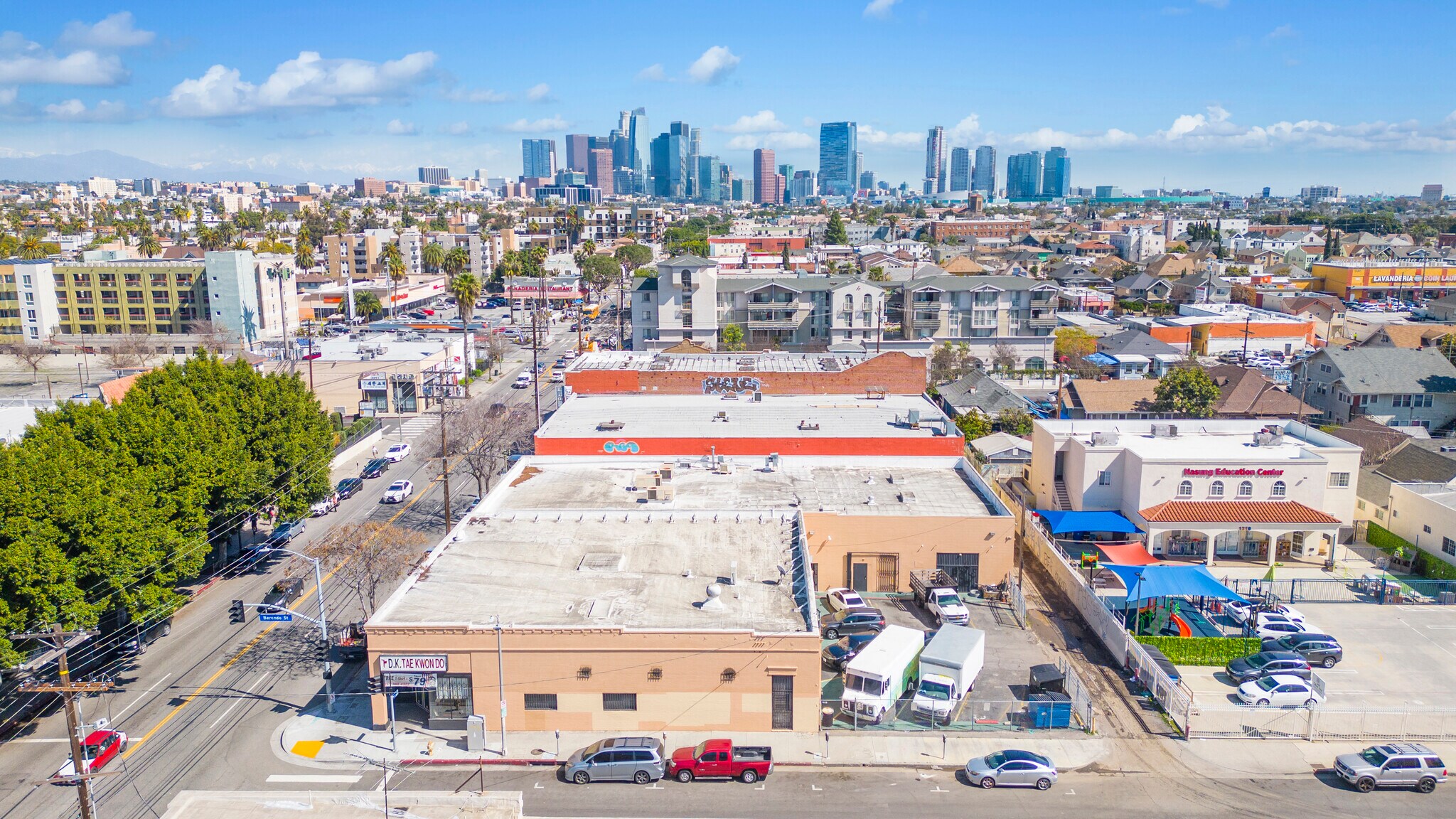 2546-2554 W Pico Blvd, Los Angeles, CA à vendre Photo du bâtiment- Image 1 de 10