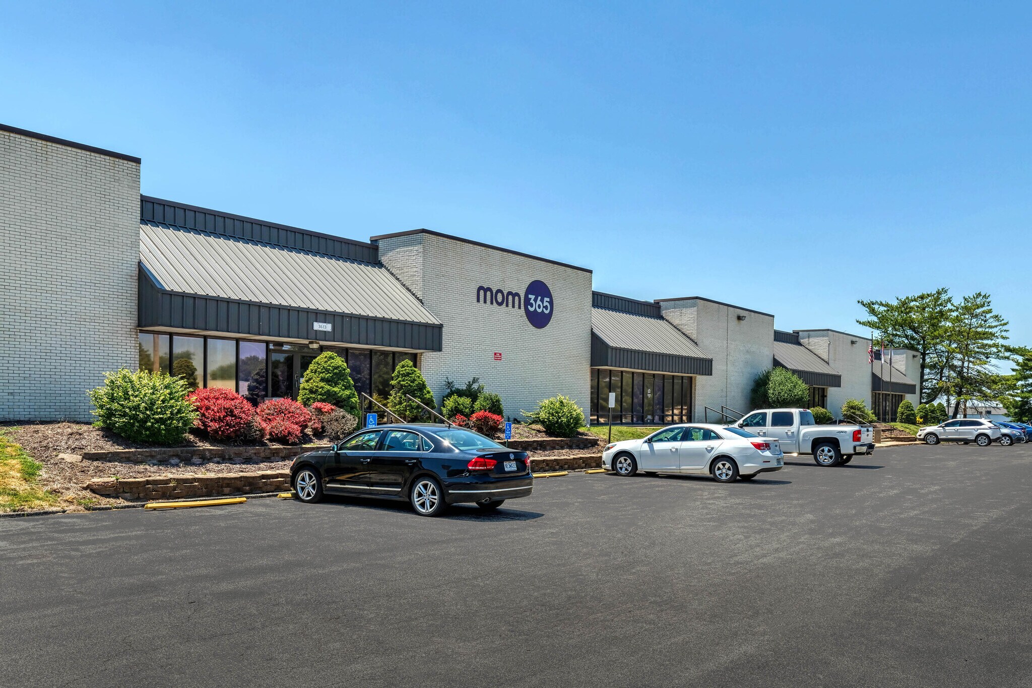 3613 Mueller Rd, Saint Charles, MO à louer Photo du bâtiment- Image 1 de 9