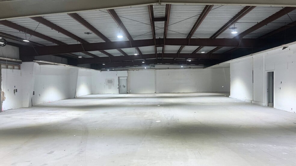 30075 Grand Ave, Winchester, CA for lease - Building Photo - Image 3 of 10