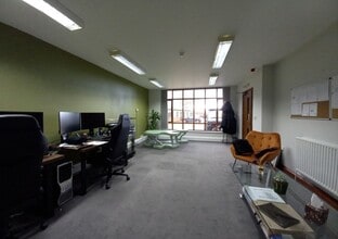 1 Mill Farm Courtyard, Beachampton for lease Interior Photo- Image 2 of 3