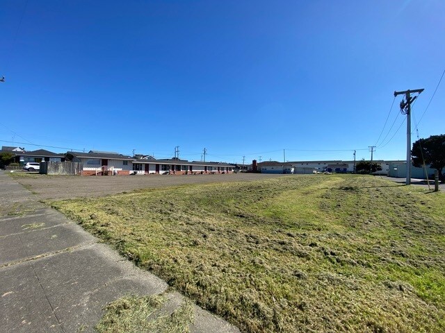 327 S Franklin St, Fort Bragg, CA à vendre - Photo du bâtiment - Image 3 de 3